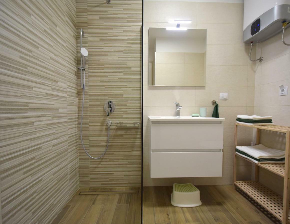 Apartments Medna Čižići 外观 照片