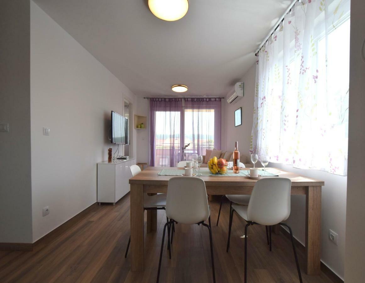 Apartments Medna Čižići 外观 照片